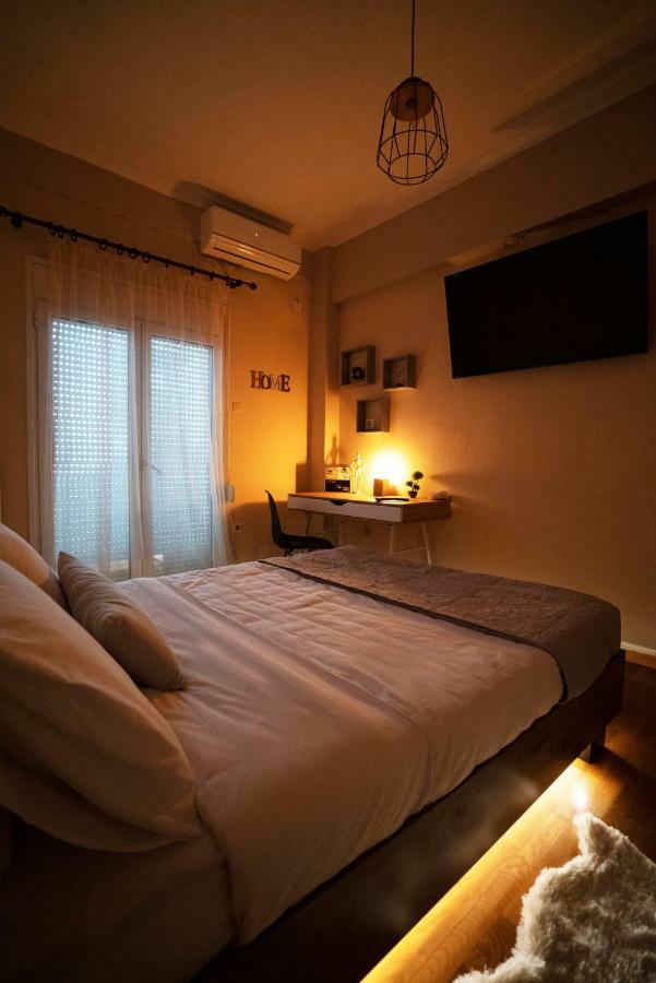 Cozy Apt Next To Metro And Close To Acropolis! Atenas Exterior foto