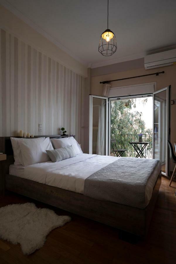 Cozy Apt Next To Metro And Close To Acropolis! Atenas Exterior foto