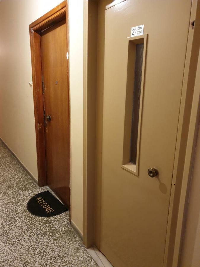 Cozy Apt Next To Metro And Close To Acropolis! Atenas Exterior foto
